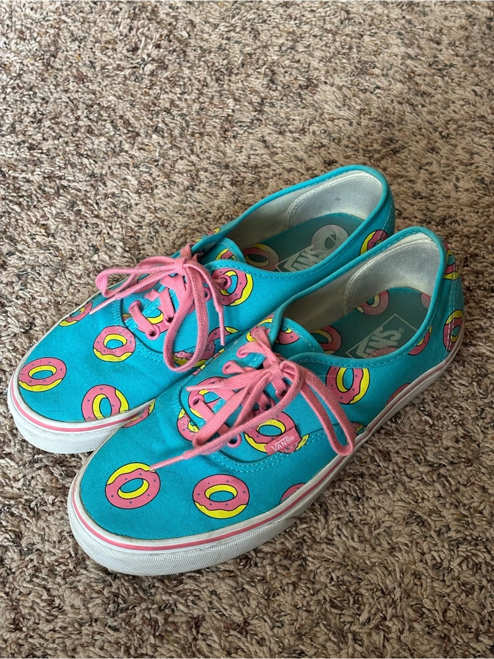 Vans Men’s Turquoise Donut Print Canvas Sneakers with Pink Laces